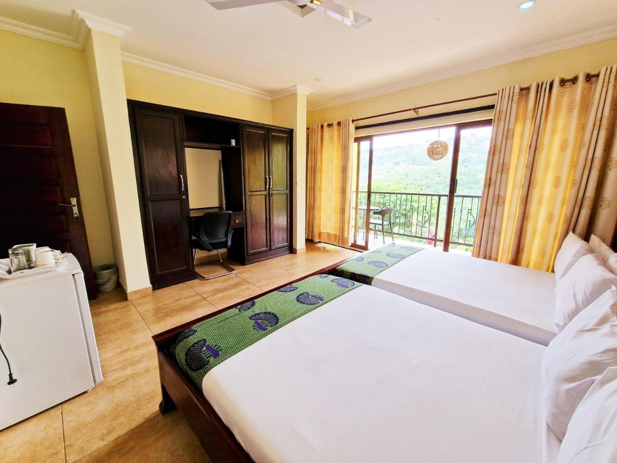 Cactus Creek Hotel Aburi Buitenkant foto